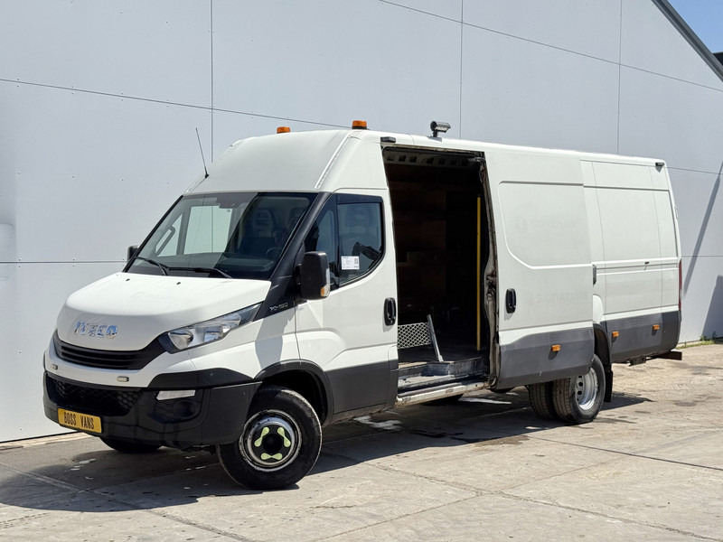 Iveco Daily 70C18 3.0L L4H2 Dubbellucht Airco Cruise Control Dubbele Schuif Oprijplaat Trekhaak Camera Tachograaf - Panel van: picture 2 Iveco Daily 70C18 3.0L L4H2 Dubbellucht Airco Cruise Control Dubbele Schuif Oprijplaat Trekhaak Camera Tachograaf - Panel van: picture 2