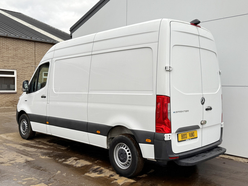 Mercedes-Benz eSprinter 112 L2H2 100% Elektrisch 55kWh 168km WLTP 80kw Snelladen Climate Control Camera Stoelverwarming - Panel van, Electric van: picture 2 Mercedes-Benz eSprinter 112 L2H2 100% Elektrisch 55kWh 168km WLTP 80kw Snelladen Climate Control Camera Stoelverwarming - Panel van, Electric van: picture 2