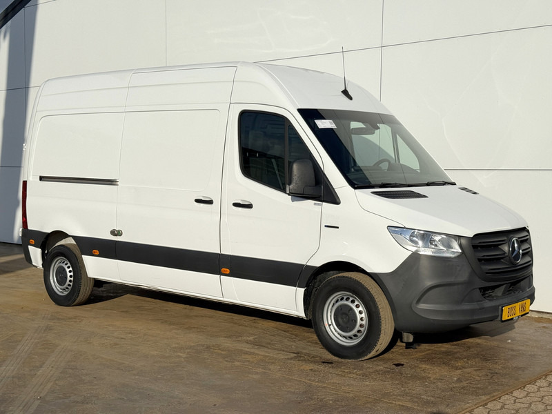 Mercedes-Benz eSprinter 312 55kWh ALL-IN PRIJS L2H2 55kWh 168km WLTP 80kw Snelladen Climate Control Camera Stoelverwarming Laadkabel - Panel van, Electric van: picture 4 Mercedes-Benz eSprinter 312 55kWh ALL-IN PRIJS L2H2 55kWh 168km WLTP 80kw Snelladen Climate Control Camera Stoelverwarming Laadkabel - Panel van, Electric van: picture 4