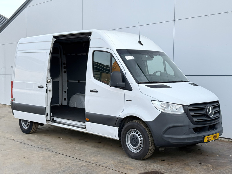 Mercedes-Benz eSprinter 312 55kWh ALL-IN PRIJS L2H2 55kWh 168km WLTP 80kw Snelladen Climate Control Stoelverwarming - Panel van, Electric van: picture 5 Mercedes-Benz eSprinter 312 55kWh ALL-IN PRIJS L2H2 55kWh 168km WLTP 80kw Snelladen Climate Control Stoelverwarming - Panel van, Electric van: picture 5