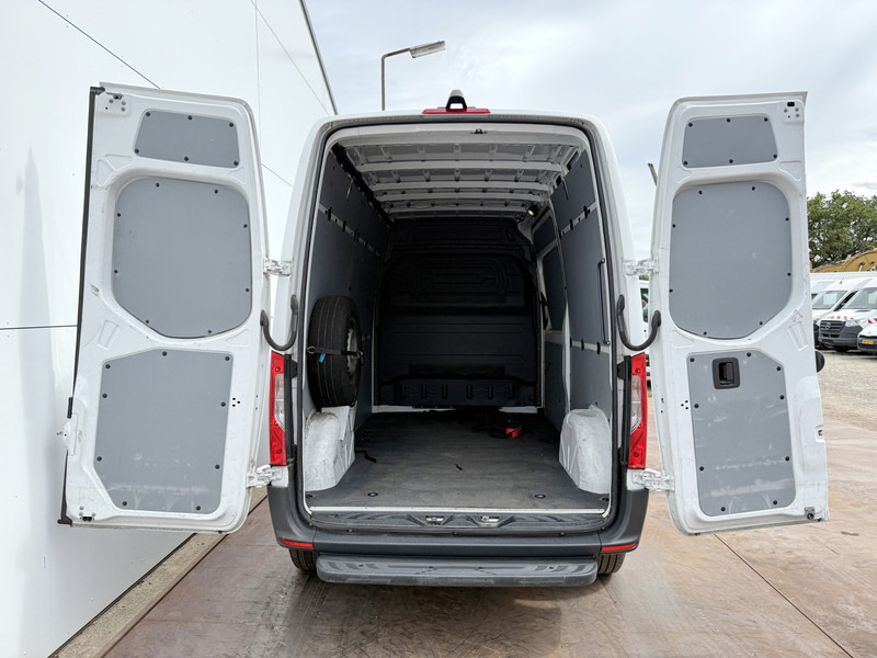 Leasing of Mercedes-Benz eSprinter 312 - Binnenkort verwacht! L2H2 100% Elektrisch 55kWh 168km WLTP 80kw Snelladen Climate Control Camera Stoelverwarming Mercedes-Benz eSprinter 312 - Binnenkort verwacht! L2H2 100% Elektrisch 55kWh 168km WLTP 80kw Snelladen Climate Control Camera Stoelverwarming: picture 11