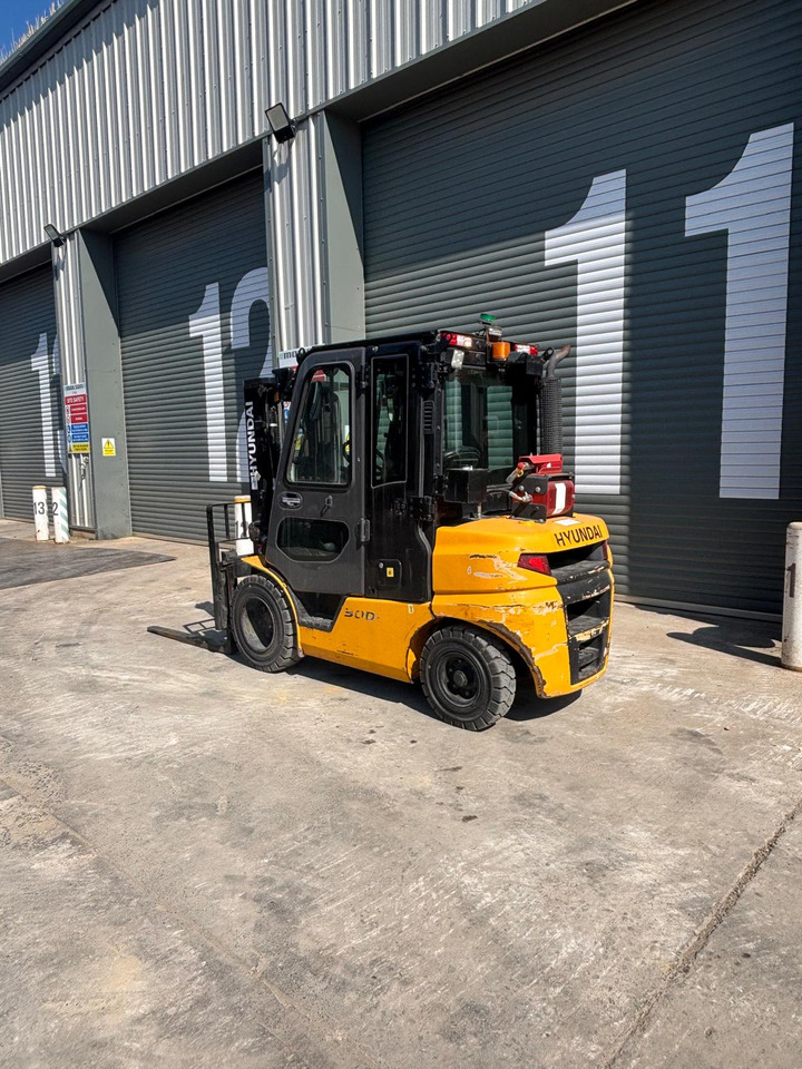 Hyundai 30D-9E - Telescopic handler: picture 3 Hyundai 30D-9E - Telescopic handler: picture 3