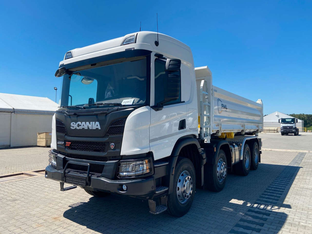 Scania P420 8x4 FML DREISEITENKIPPER - Tipper: picture 2 Scania P420 8x4 FML DREISEITENKIPPER - Tipper: picture 2