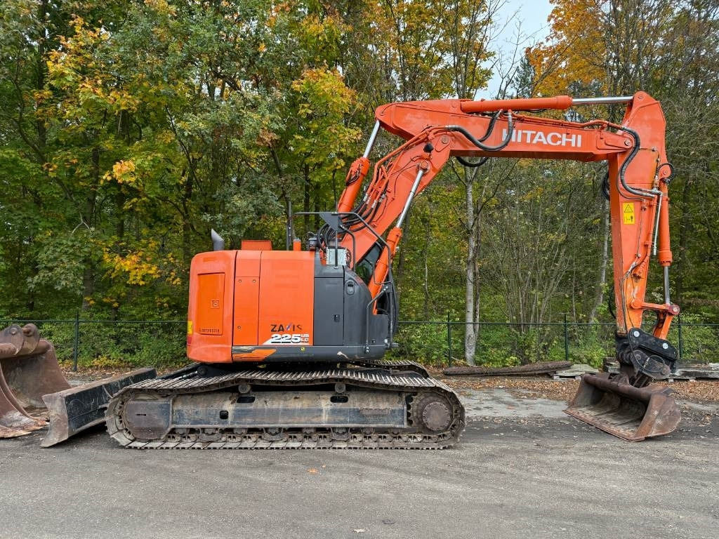 Hitachi ZX225 US LC-6 - Crawler excavator: picture 5 Hitachi ZX225 US LC-6 - Crawler excavator: picture 5