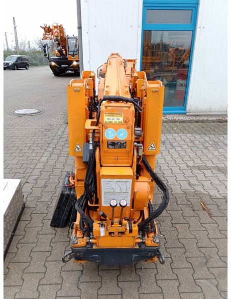UNIC B-350 1 - Mini crane: picture 3 UNIC B-350 1 - Mini crane: picture 3