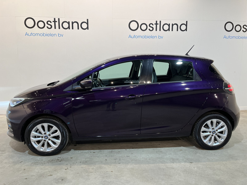 Renault ZOE R110 Experience 52 kWh (Huuraccu) / CarPlay / Camera / Airco / Cruise Control / LMV / Navigatie / 11.000 KM !! Prijs ex BTW € 9.050- - Hatchback: picture 3 Renault ZOE R110 Experience 52 kWh (Huuraccu) / CarPlay / Camera / Airco / Cruise Control / LMV / Navigatie / 11.000 KM !! Prijs ex BTW € 9.050- - Hatchback: picture 3