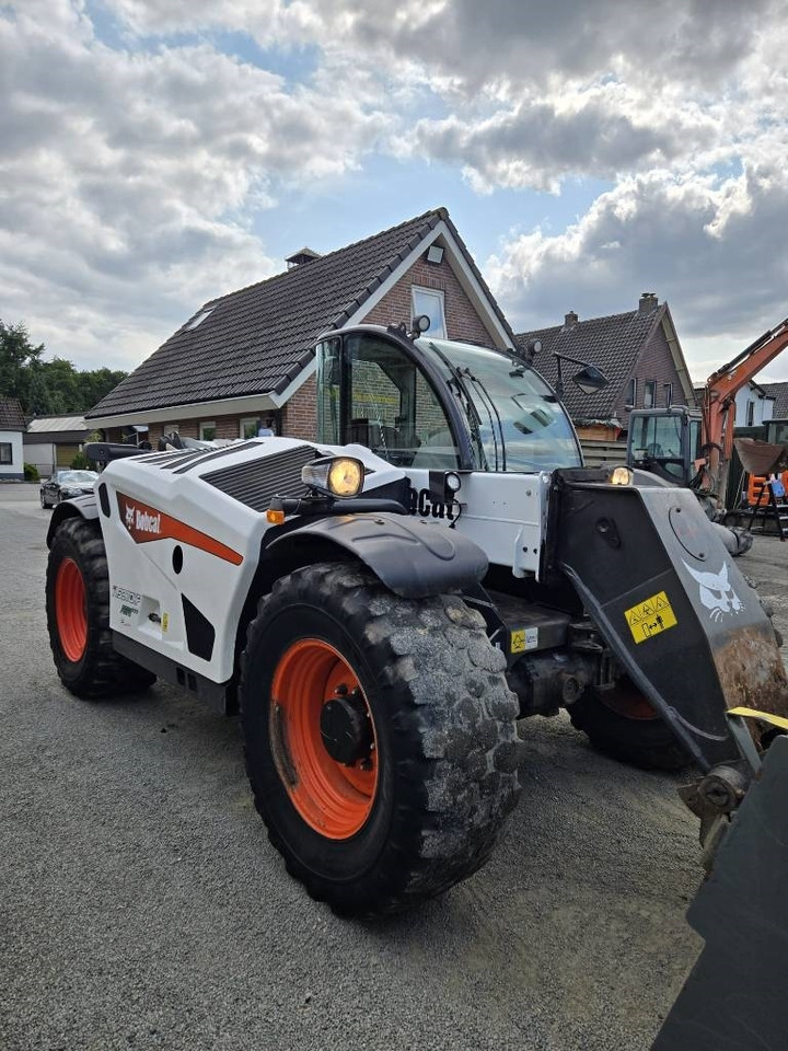 Bobcat TL 38.70 HF AGRI  - Telescopic handler: picture 5 Bobcat TL 38.70 HF AGRI  - Telescopic handler: picture 5