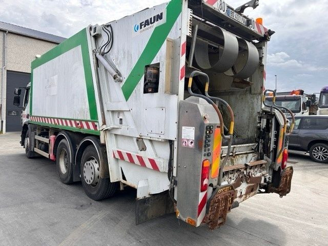 Renault 310 DXI - Garbage truck: picture 5 Renault 310 DXI - Garbage truck: picture 5
