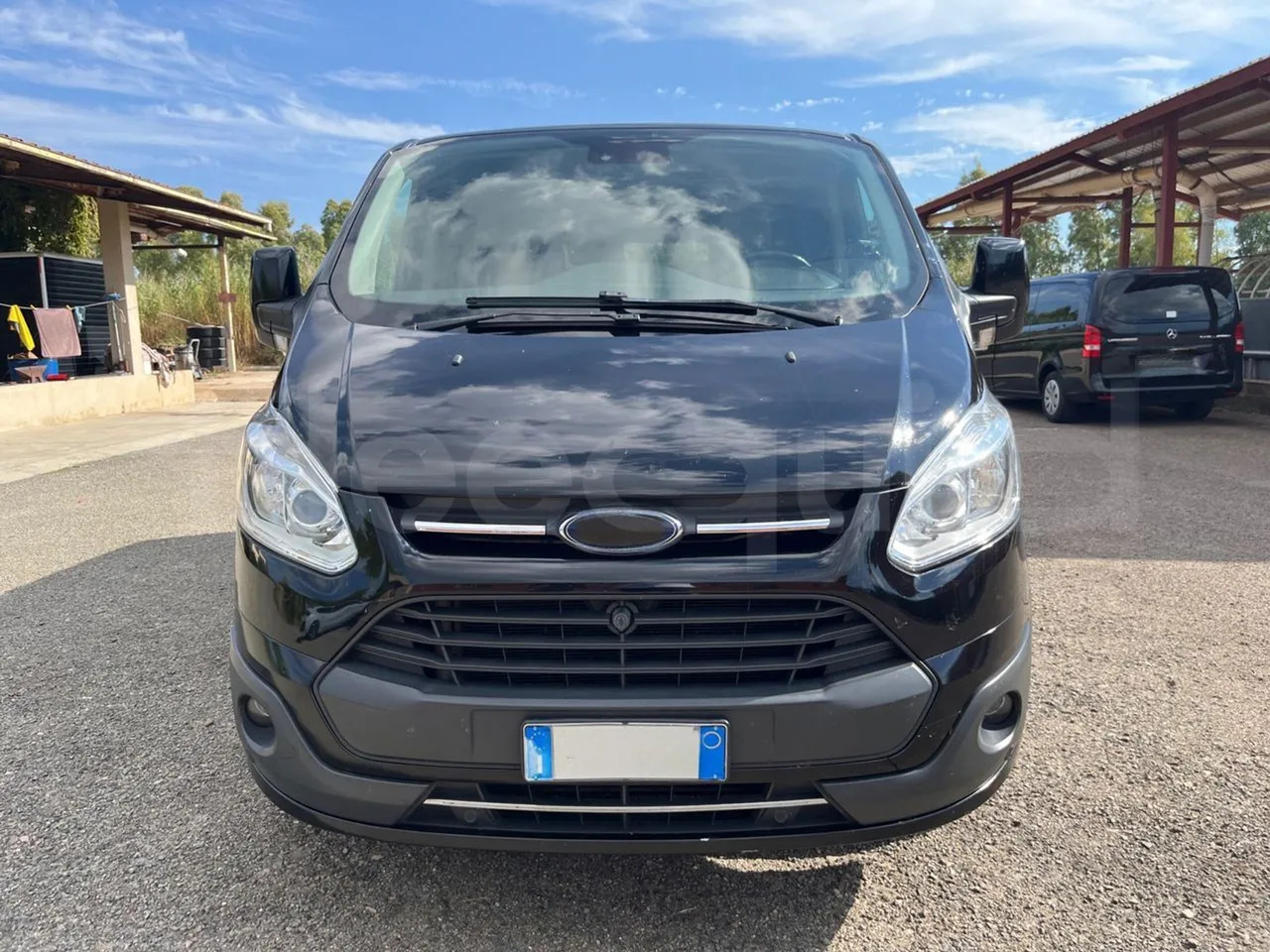 Ford Tourneo Custom - Minibus, Passenger van: picture 2 Ford Tourneo Custom - Minibus, Passenger van: picture 2