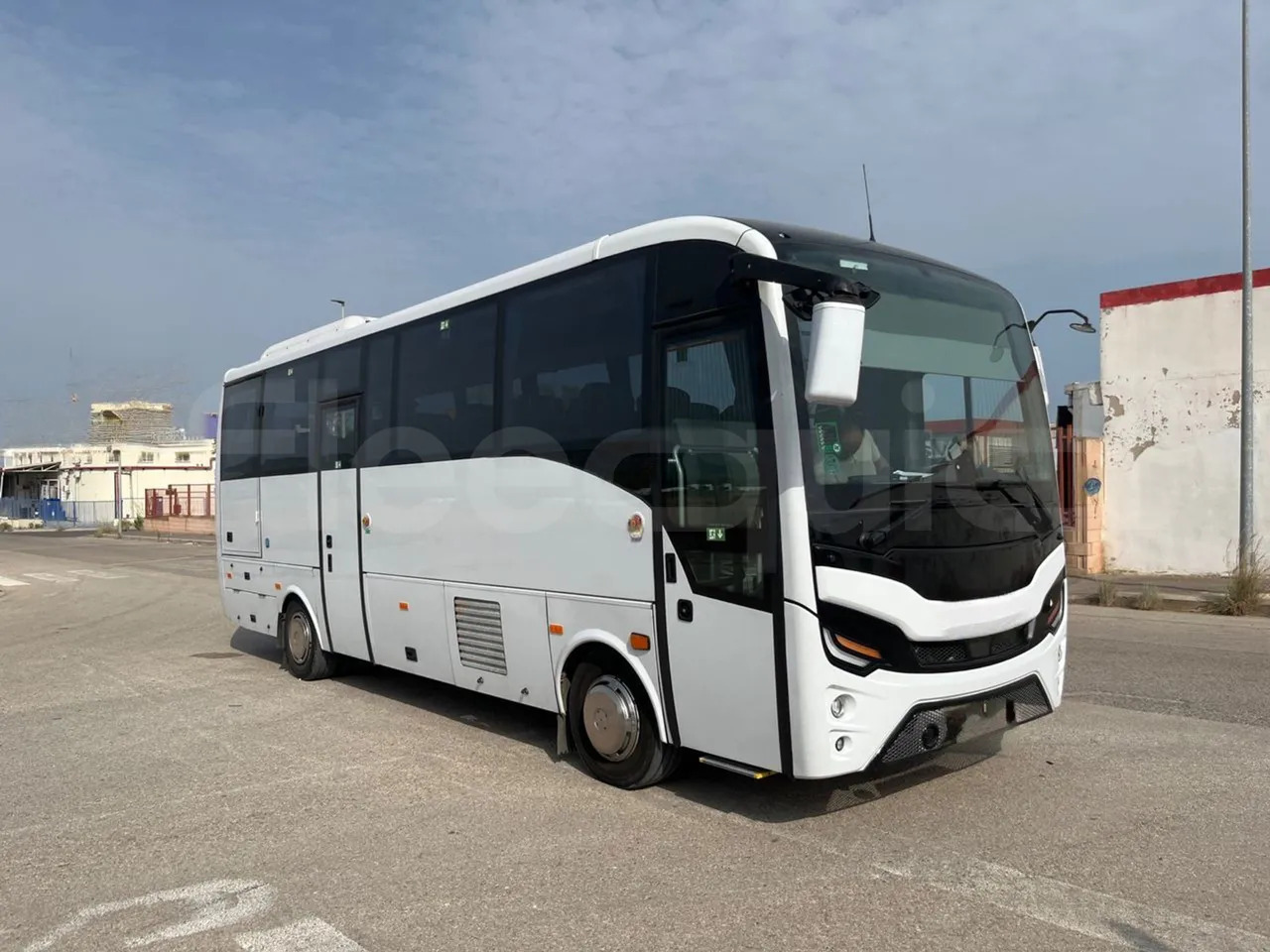 Isuzu Grand Toro - Coach: picture 1 Isuzu Grand Toro - Coach: picture 1