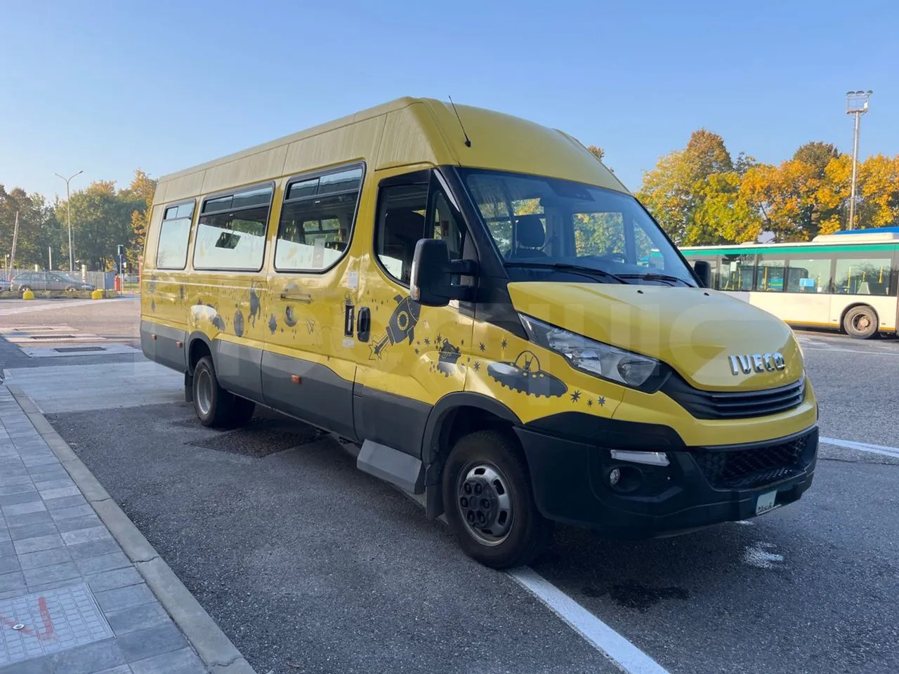 Iveco Daily - School bus: picture 1 Iveco Daily - School bus: picture 1