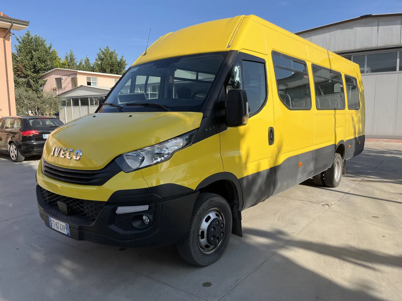 Iveco Daily - School bus: picture 4 Iveco Daily - School bus: picture 4