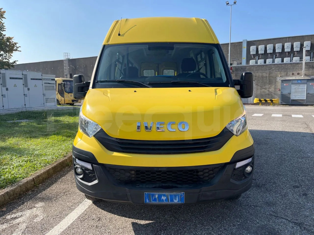 Iveco Daily - School bus: picture 2 Iveco Daily - School bus: picture 2