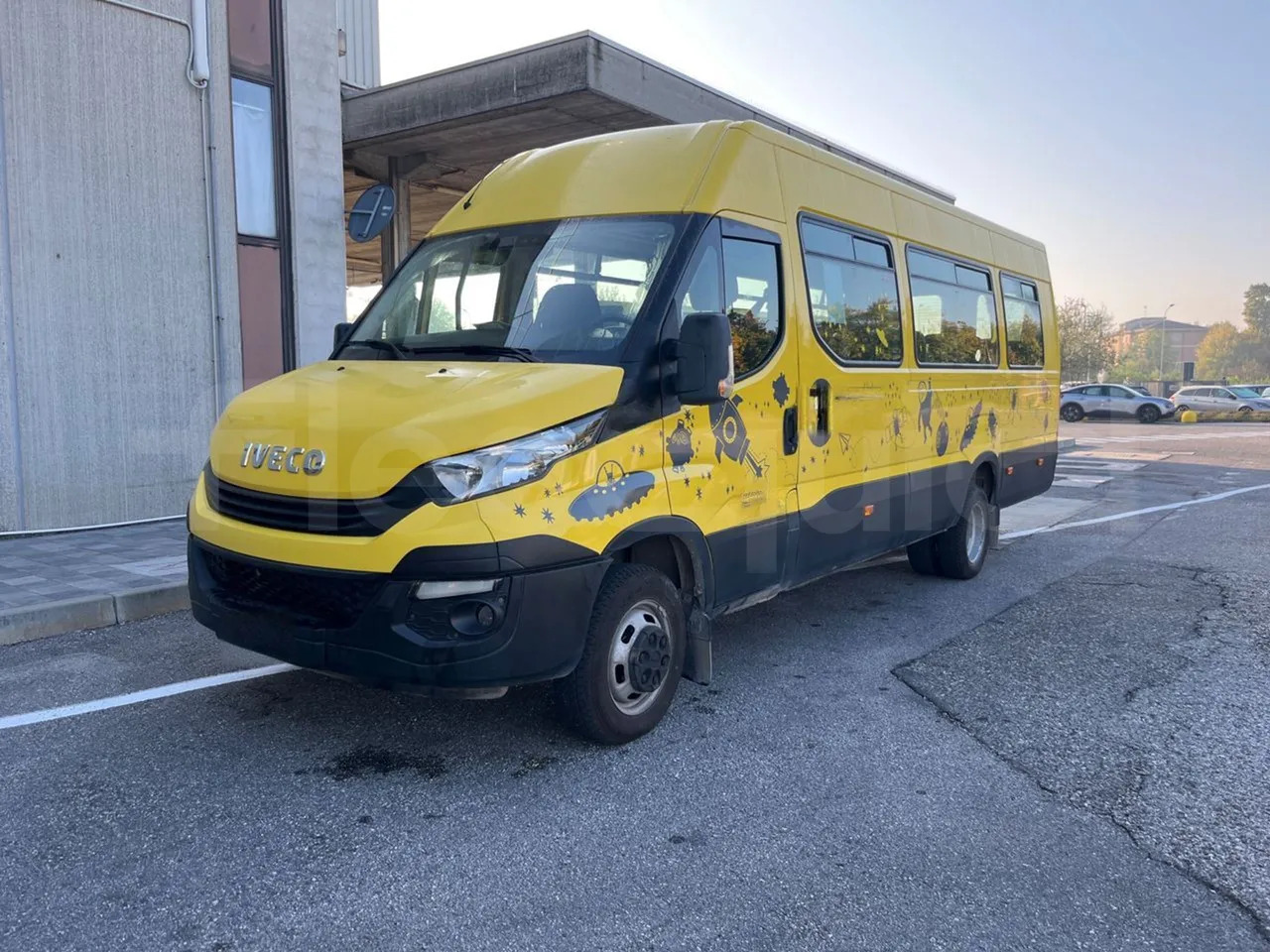 Iveco Daily - School bus: picture 4 Iveco Daily - School bus: picture 4