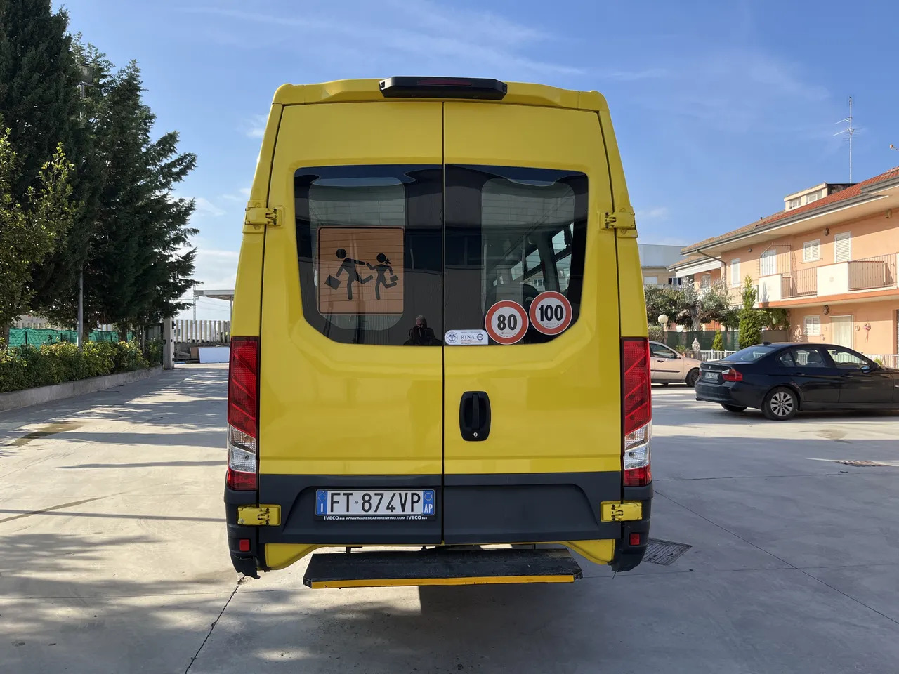 Iveco Daily - School bus: picture 5 Iveco Daily - School bus: picture 5