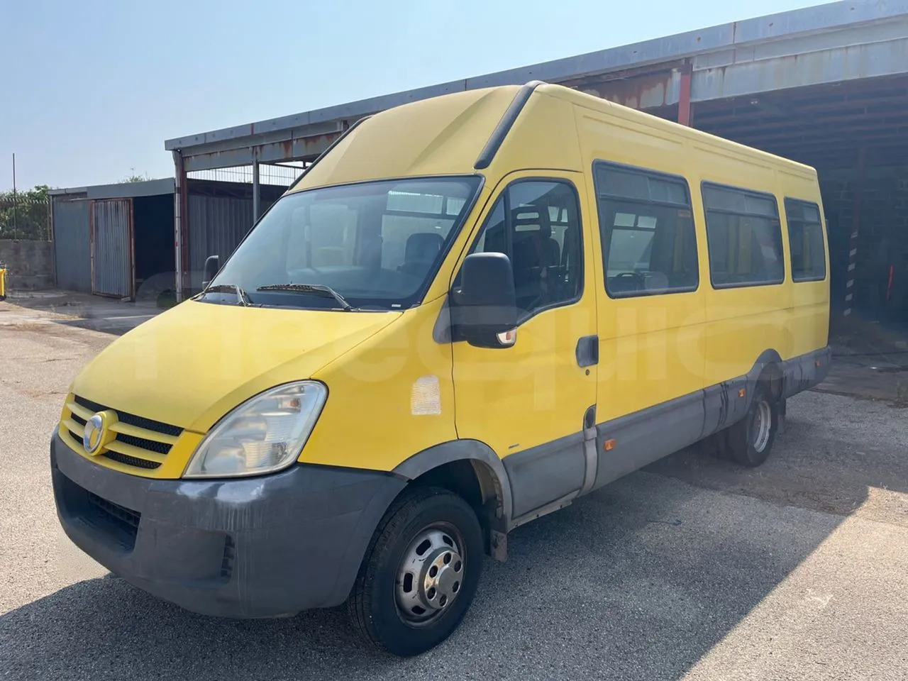 Iveco Daily - School bus: picture 4 Iveco Daily - School bus: picture 4