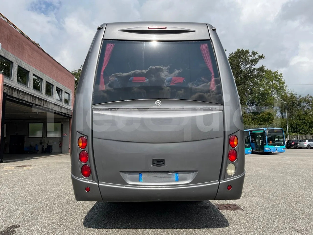 Iveco Daily - Coach: picture 5 Iveco Daily - Coach: picture 5