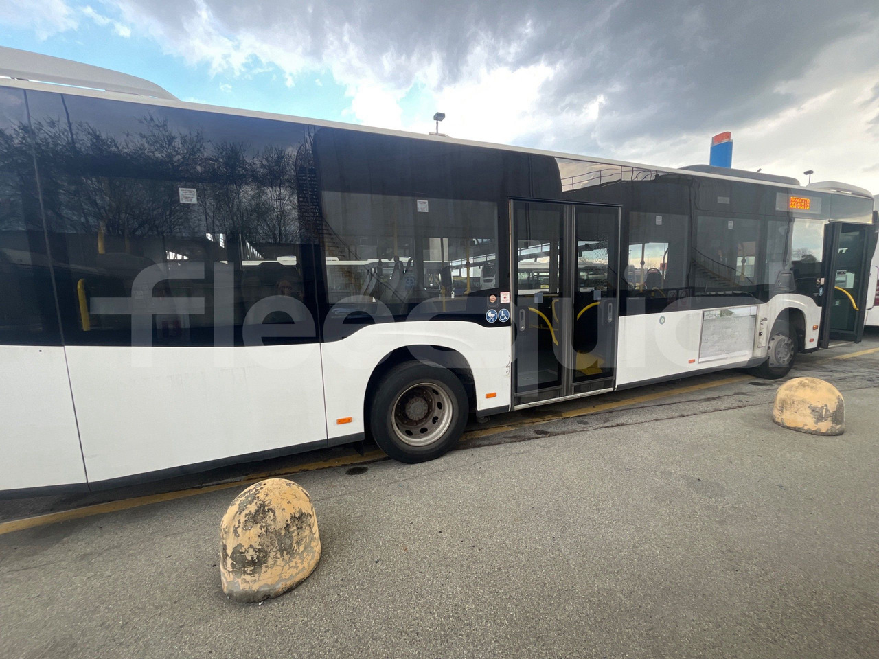 City bus Mercedes-Benz Citaro: picture 12