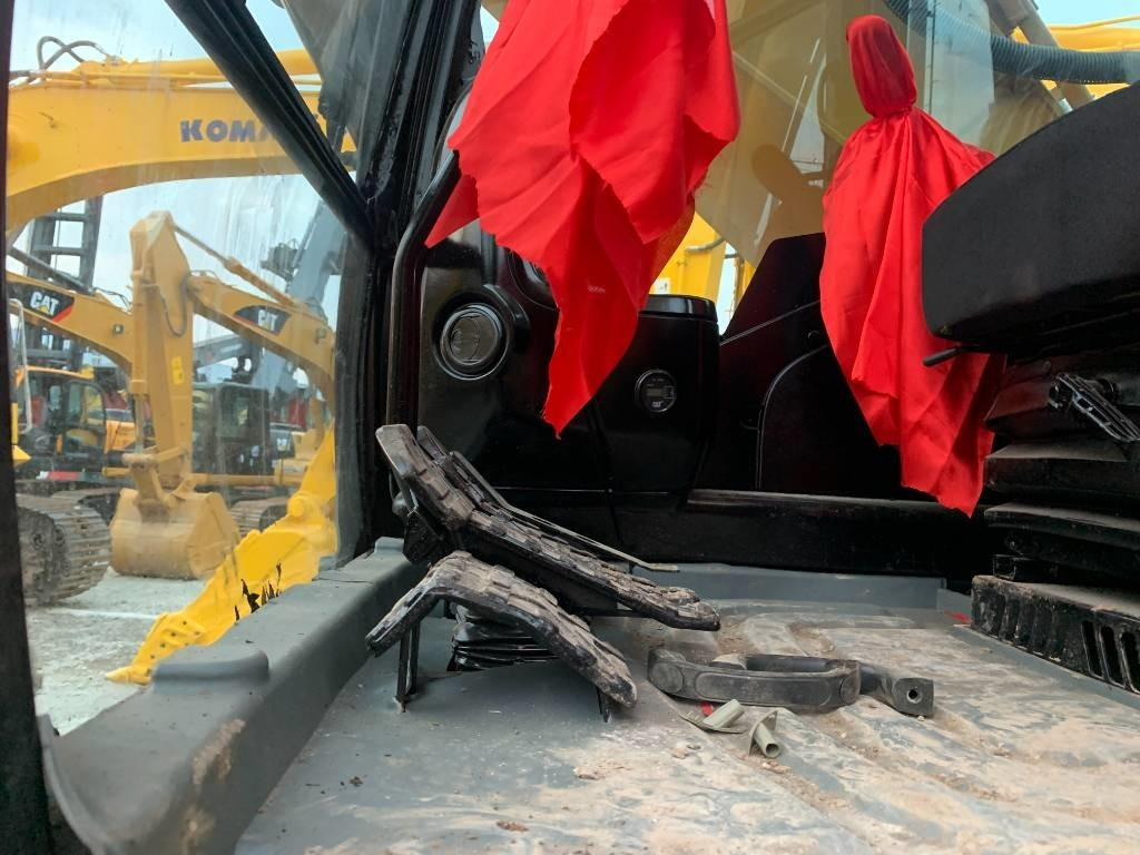 CAT 325 D - Crawler excavator: picture 5 CAT 325 D - Crawler excavator: picture 5