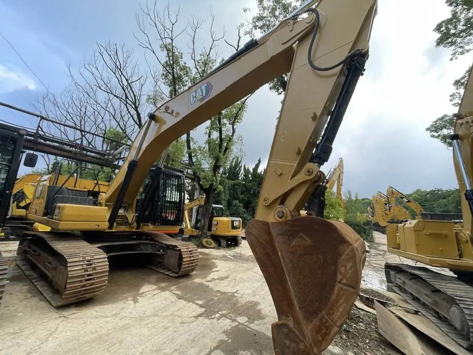 CATERPILLAR 330 gc - Construction machinery: picture 1 CATERPILLAR 330 gc - Construction machinery: picture 1