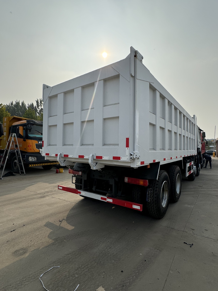 HOWO 8x4 - Dumper: picture 4 HOWO 8x4 - Dumper: picture 4