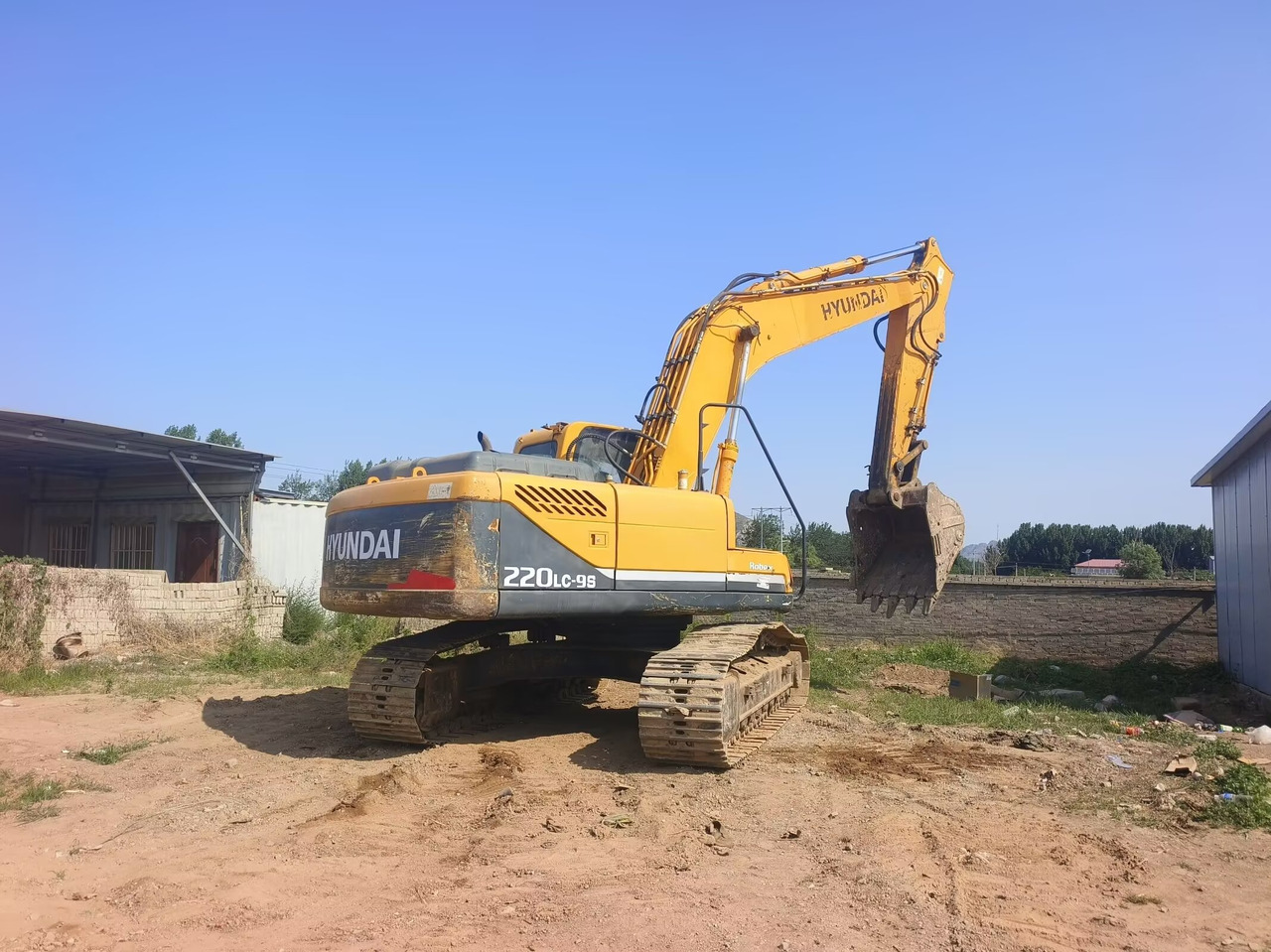 Hyundai 220LC - Excavator: picture 5 Hyundai 220LC - Excavator: picture 5