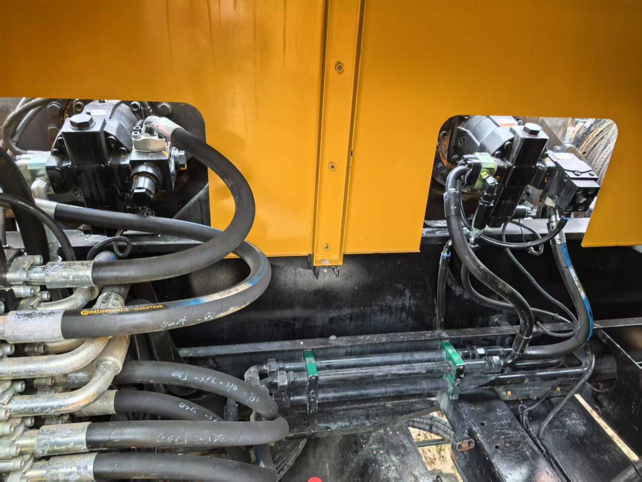 Crawler crane SANY SCC1000A-6: picture 6