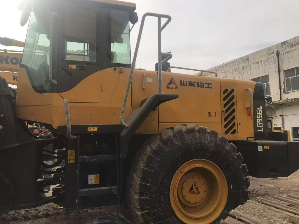 SDLG LG956L - Wheel loader: picture 4 SDLG LG956L - Wheel loader: picture 4