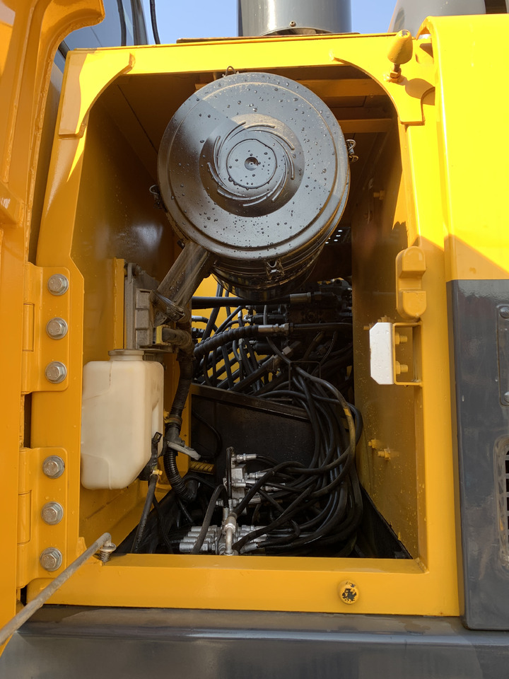 Crawler excavator Volvo EC210: picture 9