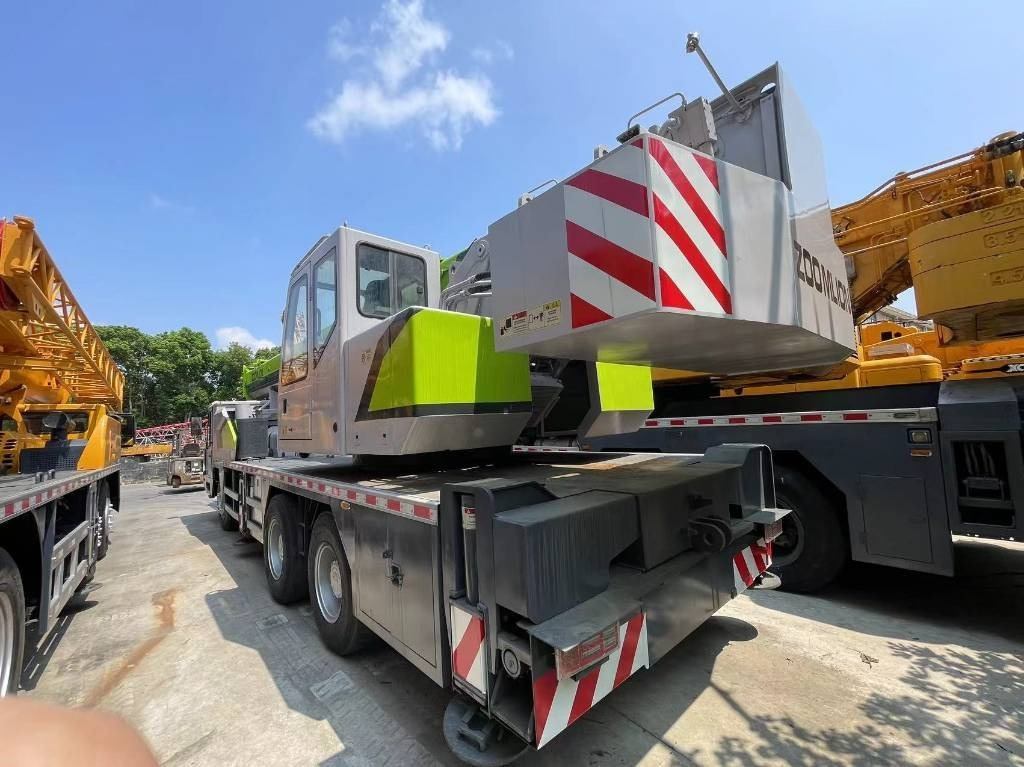 Zoomlion ZCT251V  - All terrain crane: picture 3 Zoomlion ZCT251V  - All terrain crane: picture 3