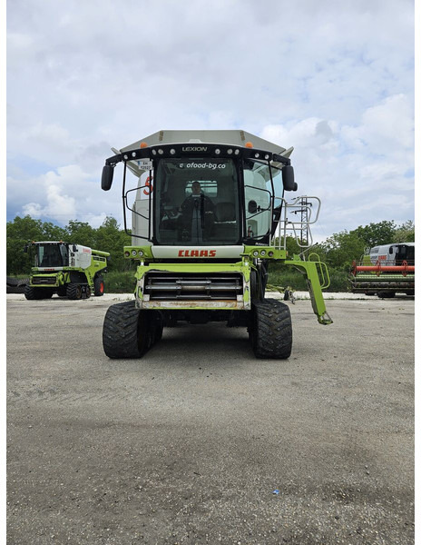 Claas Lexion 780 TT - Combine harvester: picture 4 Claas Lexion 780 TT - Combine harvester: picture 4