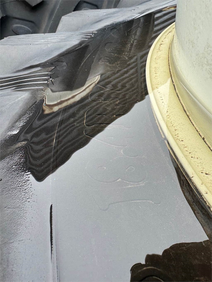 18.4R34 - Tire: picture 2 18.4R34 - Tire: picture 2