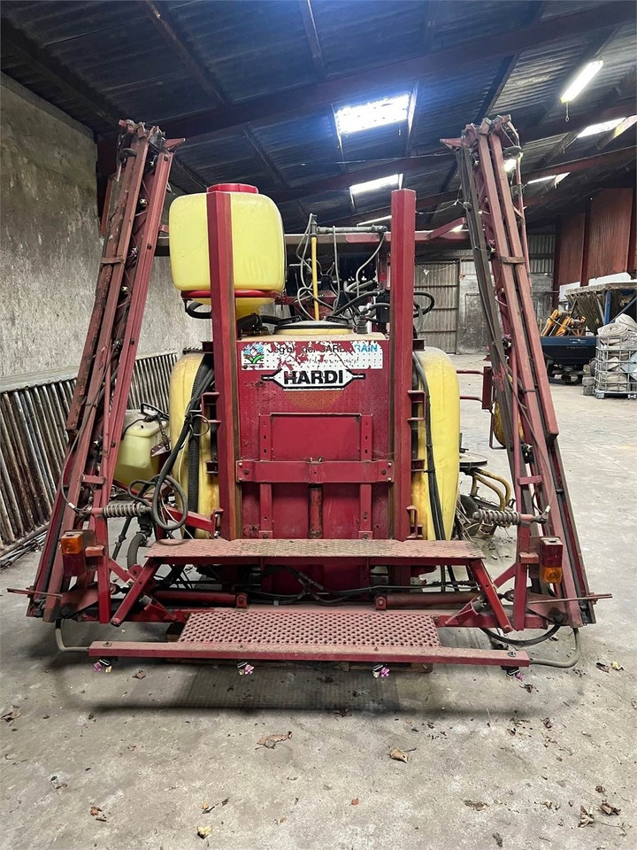 Hardi 800 L MED 12 BOM - Tractor mounted sprayer: picture 2 Hardi 800 L MED 12 BOM - Tractor mounted sprayer: picture 2