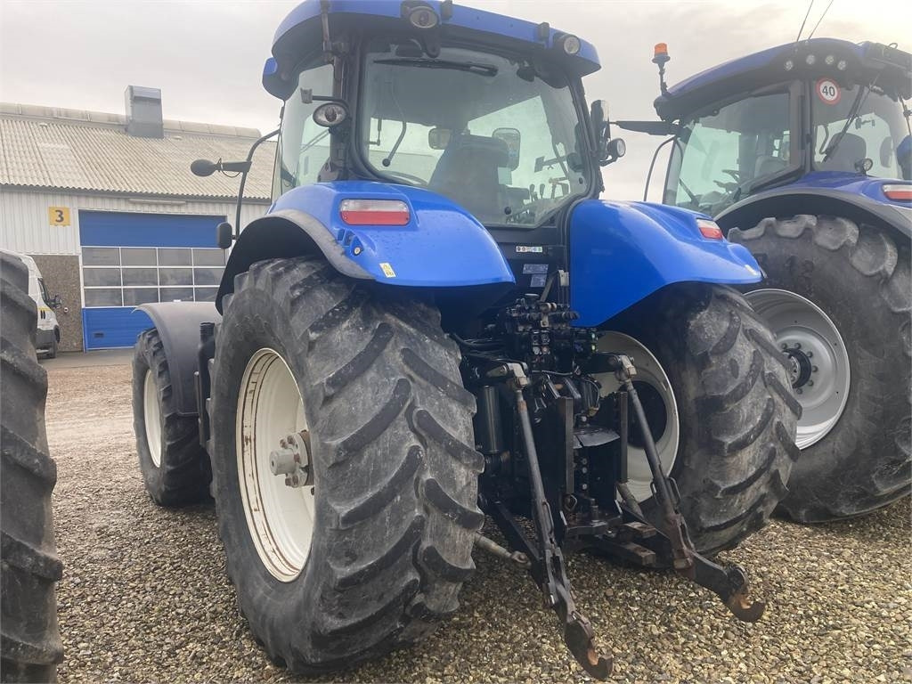 New Holland T7.220 CLASSIC - Farm tractor: picture 3 New Holland T7.220 CLASSIC - Farm tractor: picture 3