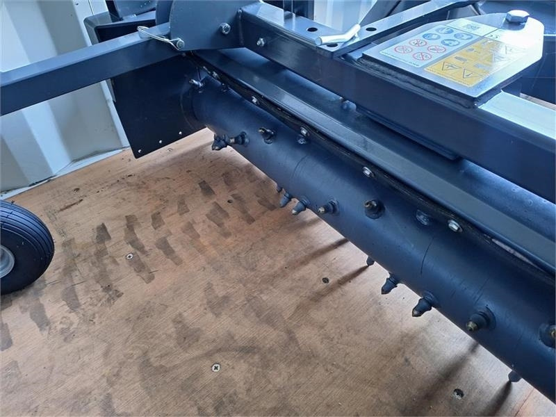 Multione Powerrake - Attachment for Construction machinery: picture 3 Multione Powerrake - Attachment for Construction machinery: picture 3