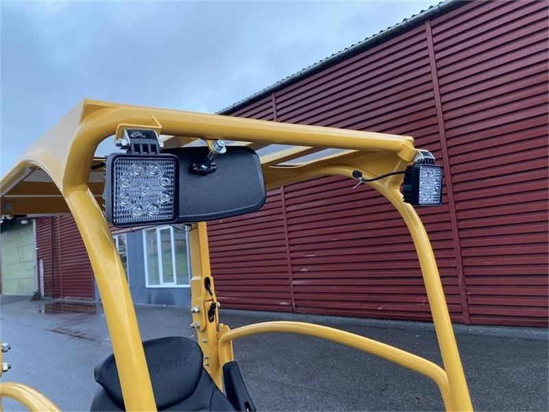 Compact loader Eurotrac W10 STAGE 5 m. skovl og pallgafler: picture 6