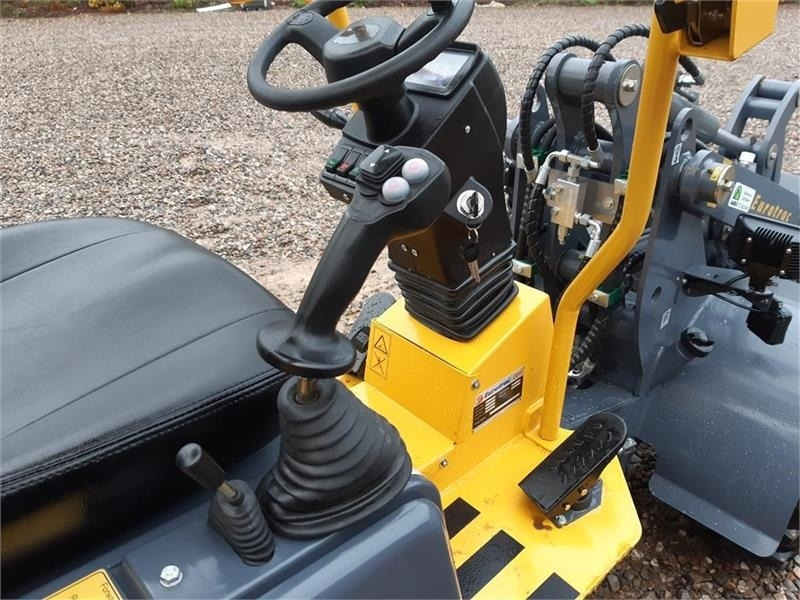 Compact loader Eurotrac W11 med lav tårn: picture 8