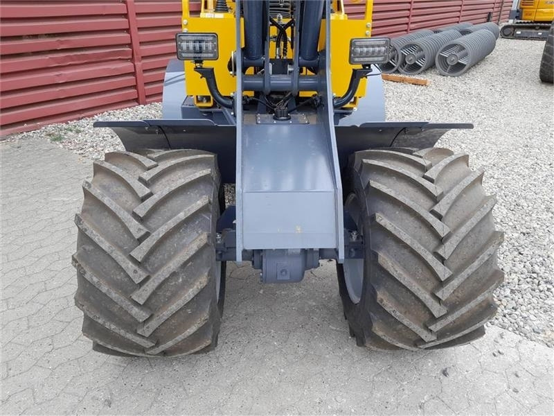 Compact loader Eurotrac W12 F XL: picture 17