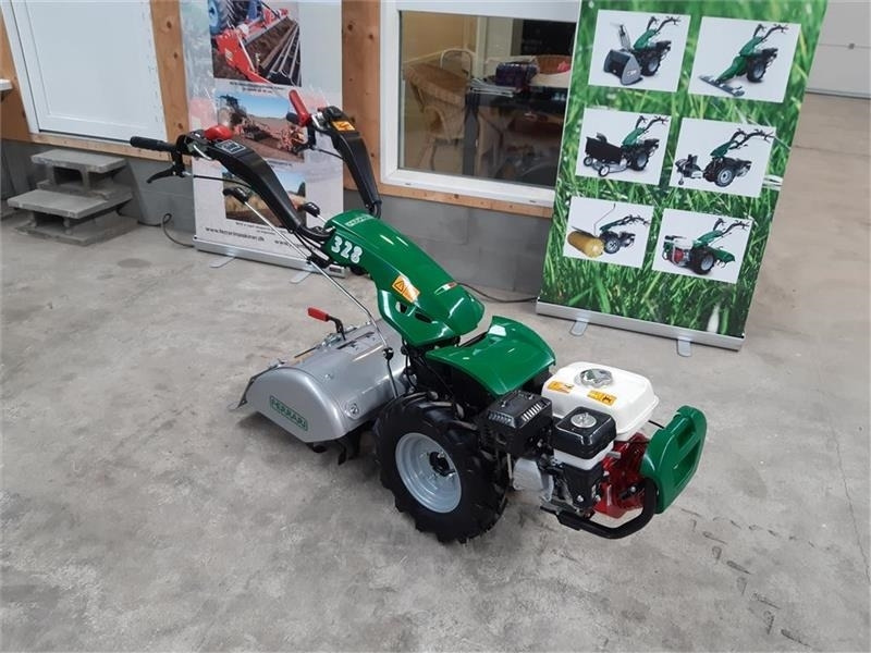 Ferrari 328 - Municipal tractor: picture 1 Ferrari 328 - Municipal tractor: picture 1