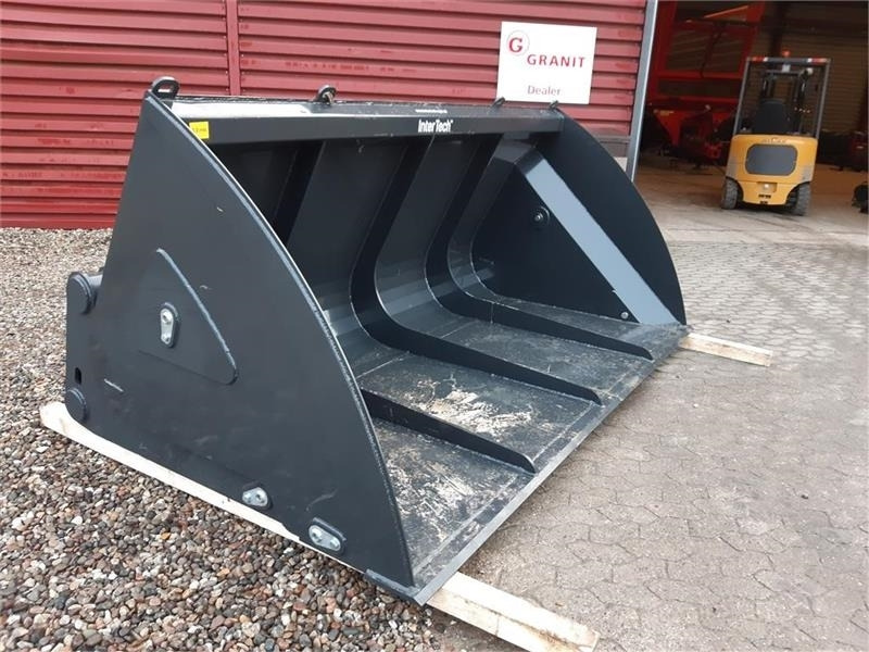 Inter-Tech 3 meters - Loader bucket: picture 1 Inter-Tech 3 meters - Loader bucket: picture 1