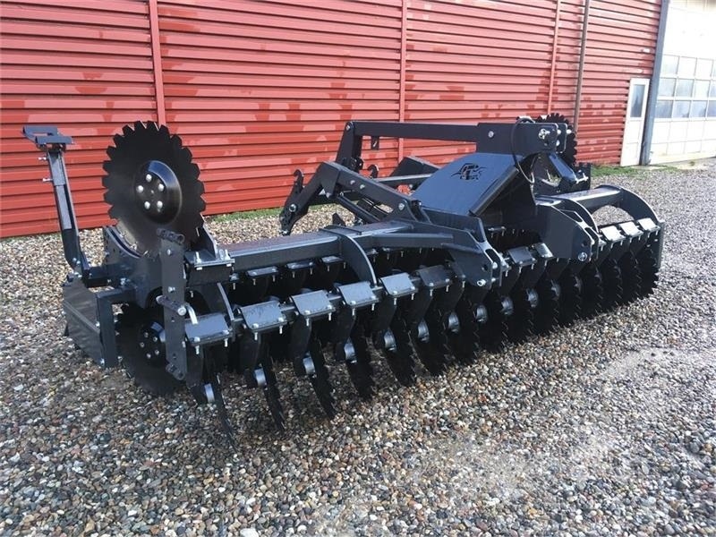J-Maskiner IT-4000 med hydraulisk lift - Disc harrow: picture 3 J-Maskiner IT-4000 med hydraulisk lift - Disc harrow: picture 3