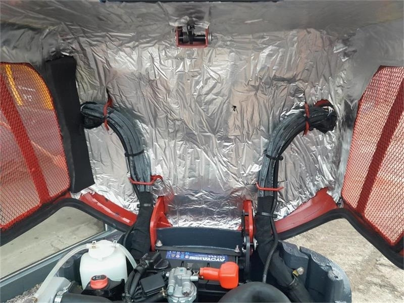 Mini excavator Mole M12 1250 kg graver: picture 17