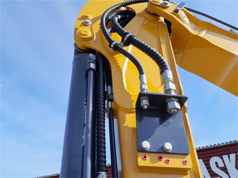 Leasing of XCMG Xe27e  XCMG Xe27e: picture 8 Leasing of XCMG Xe27e  XCMG Xe27e: picture 8