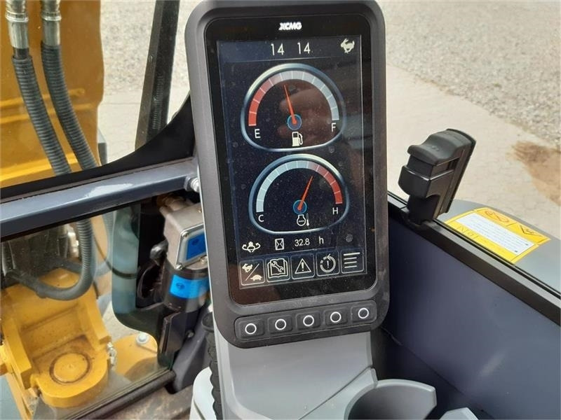 Mini excavator XCMG xe27e: picture 8