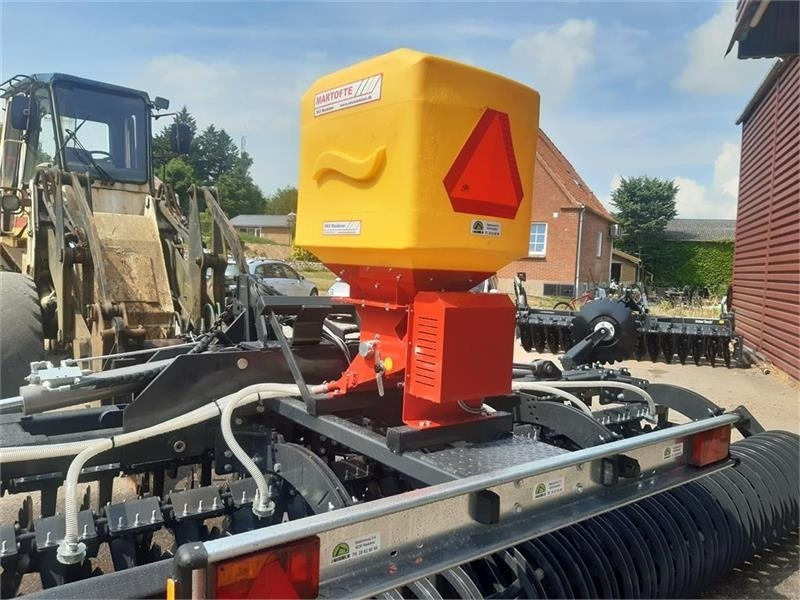 - - - technik plus - Seed drill: picture 1 - - - technik plus - Seed drill: picture 1