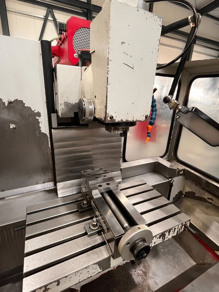 Werkzeugfräsmaschine Fräsmaschine KUNZMANN WF 4/3 TNC124 - Milling machine: picture 4 Werkzeugfräsmaschine Fräsmaschine KUNZMANN WF 4/3 TNC124 - Milling machine: picture 4