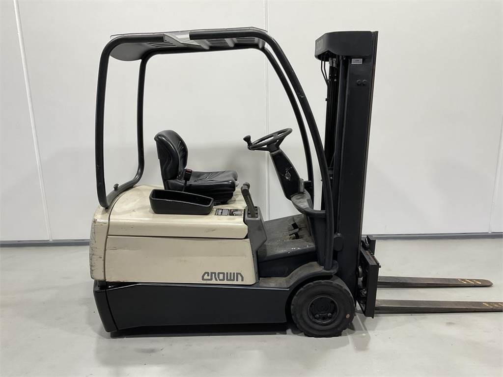 Crown SC3016-1,6 - Electric forklift: picture 1 Crown SC3016-1,6 - Electric forklift: picture 1