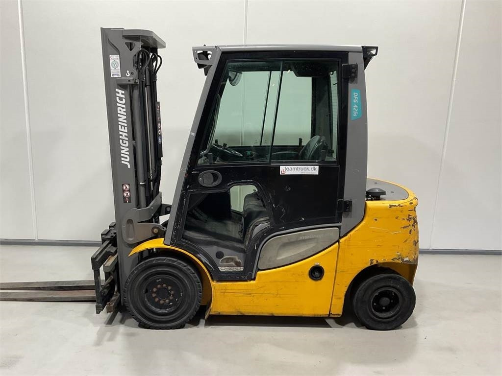 Jungheinrich DFG 425S - Diesel forklift: picture 3 Jungheinrich DFG 425S - Diesel forklift: picture 3
