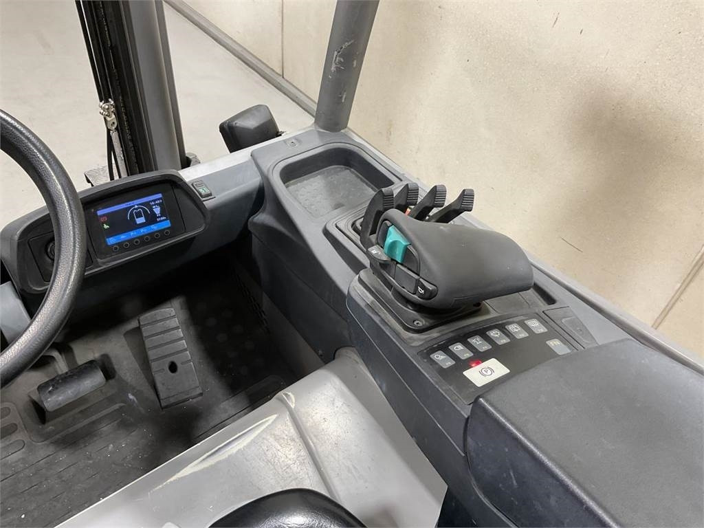 Jungheinrich EFG 425 K  - Electric forklift: picture 5 Jungheinrich EFG 425 K  - Electric forklift: picture 5