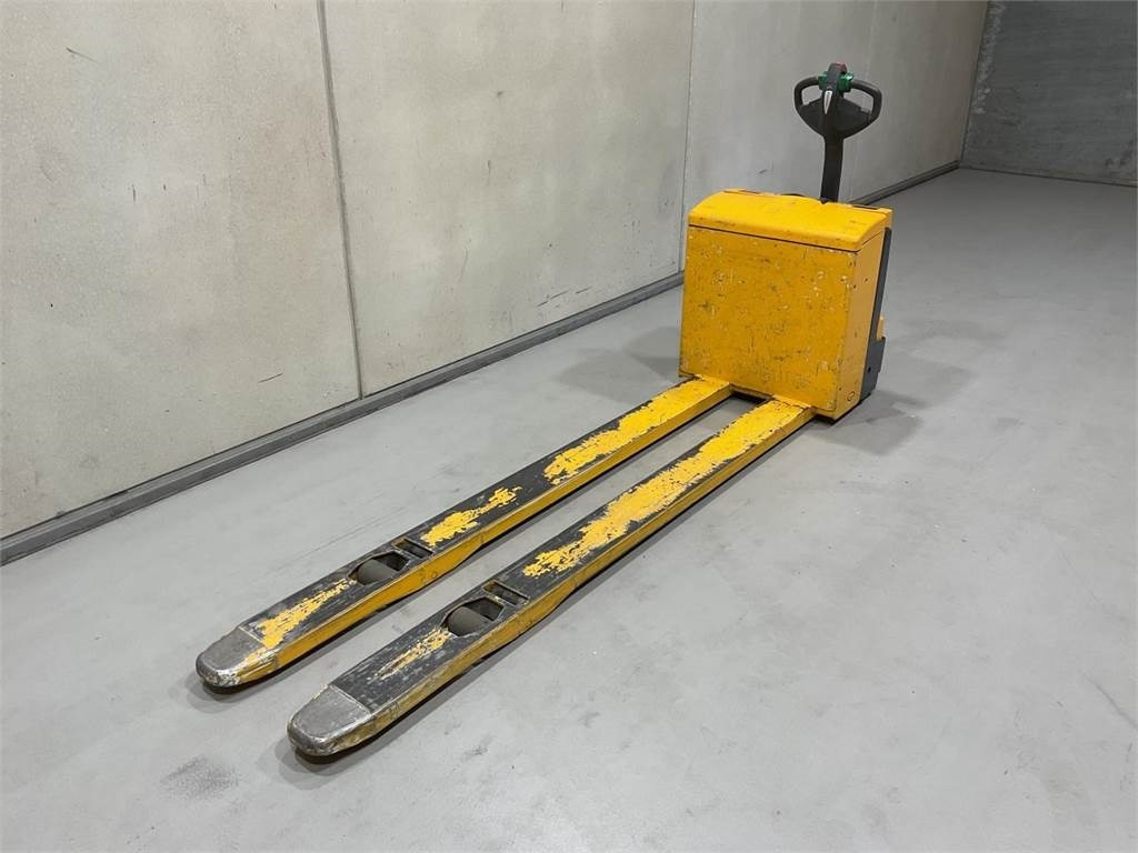 Jungheinrich EJE 118  - Pallet truck: picture 4 Jungheinrich EJE 118  - Pallet truck: picture 4